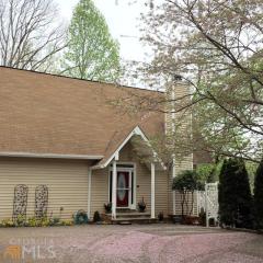 3731 Ronny Way, Gainesville, GA 30506-4255