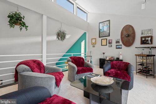 884 Salisbury Ct, Lancaster PA  17601-4481 exterior