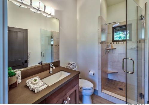 11531 Ghirard Rd, Truckee CA  96161-2776 exterior