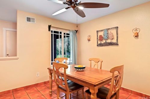 6010 Kitty Hawk Dr, Riverside CA  92504-1422 exterior