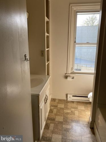 91 B St, Carlisle PA 17013-1906 exterior