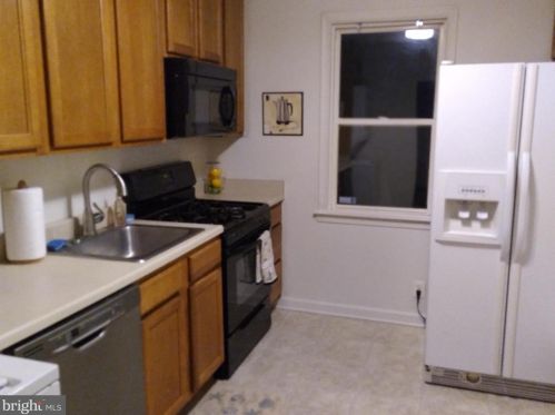 68 Swan St, Aberdeen MD  21001-3830 exterior