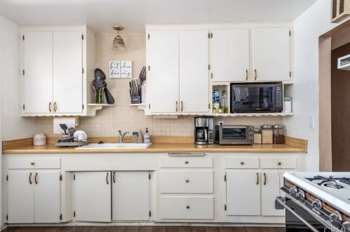 1782 Tiara St, Anaheim CA  92802-2414 exterior