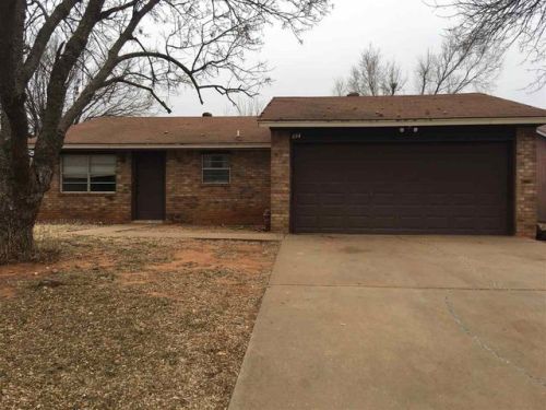 1110 Hillside Dr, Enid, OK 73701-7758