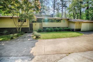 1436 Poinsett Dr, Chapel Hill NC  27517-9233 exterior