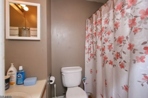 19 Green Heron Dr, Hackettstown NJ  07840-3300 exterior