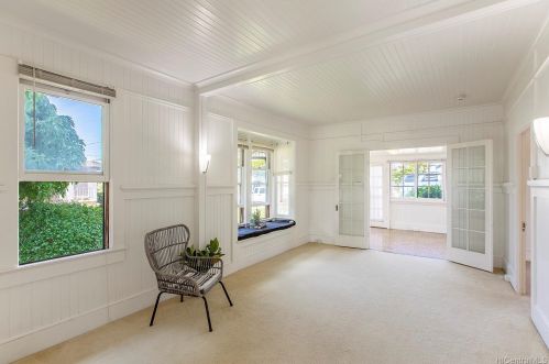 1311 Wilhelmina Rise, Honolulu, HI 96816-3220