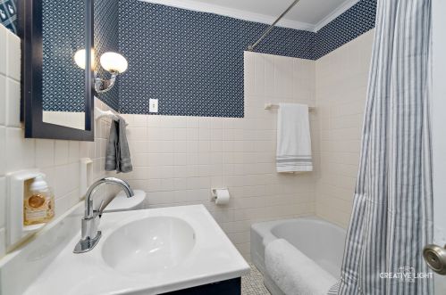 218 Walker Ave, Willowbrook IL  60514-1343 exterior