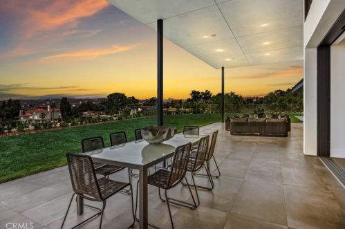 7663 Corto Rd, Anaheim CA  92808-1348 exterior