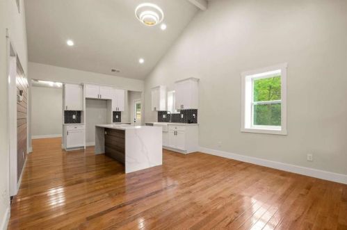 790 Knox Dr, Atlanta GA  30315-6810 exterior