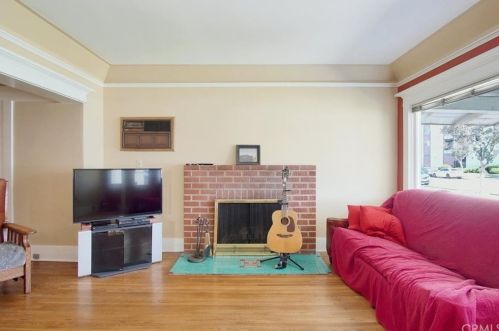 610 Lomita Ave, Glendale CA  91205-2233 exterior
