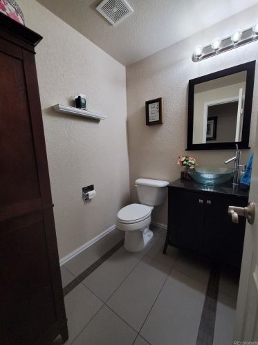 5273 Nepal Way, Aurora CO  80015-6441 exterior