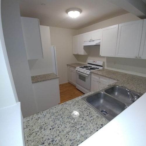 64 Barrington Ave, Nashua, NH 03062-2288