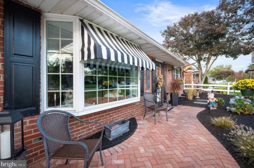 236 Memorial Ave, Haddonfield NJ 08033-2952 exterior