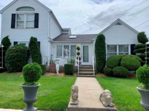 98 Palm St, Providence, RI 02904-4621