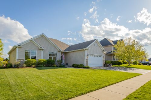 418 Northgate Dr, Sycamore, IL 60178-8902
