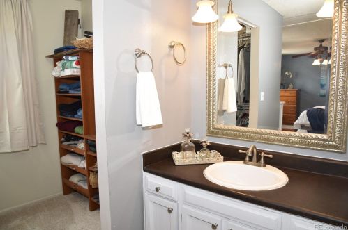 11582 Albion St, Denver CO 80246-5610 exterior