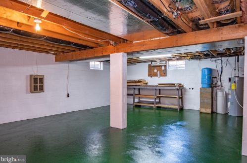 901 Enola Rd, Carlisle PA 17015-9548 exterior