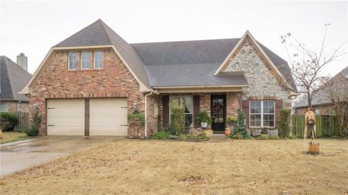 429 Gascony Ave, Springdale, AR 72764-7574