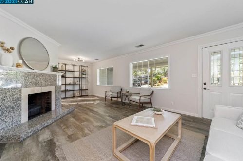 1925 Alvina Dr, Concord CA  94523-2801 exterior