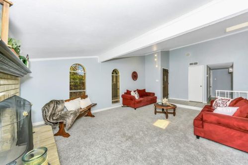 413 Thistle Dr, Garland TX 75043-3236 exterior