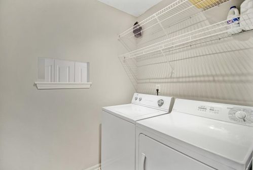 55 Hammock Pl, Atlanta GA  30312-2879 exterior