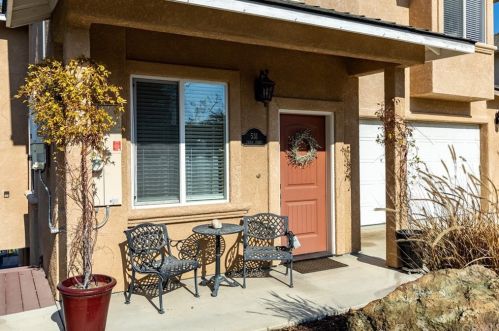 531 3rd St, Lake Nacimiento, CA 93446-3103