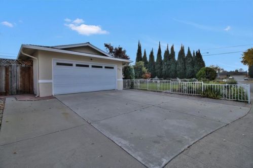 230 Uvas St, Milpitas, CA 95035-4224