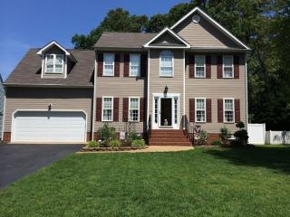 3930 Ivyridge Dr, Chester, VA 23831-4951