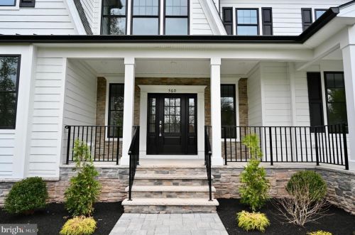 560 Lake Dr, Princeton, NJ 08540-5633