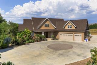 825 Wabash Ave, Redlands, CA 92374-6432