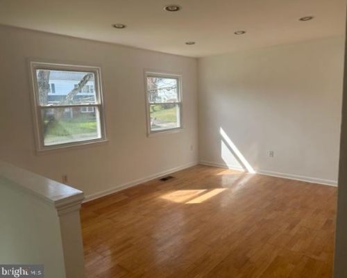 5008 Linfield Dr, Woodbridge, VA 22193-4515