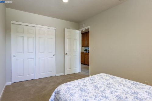 5900 Charter Oaks Dr, Hayward CA  94552-1678 exterior