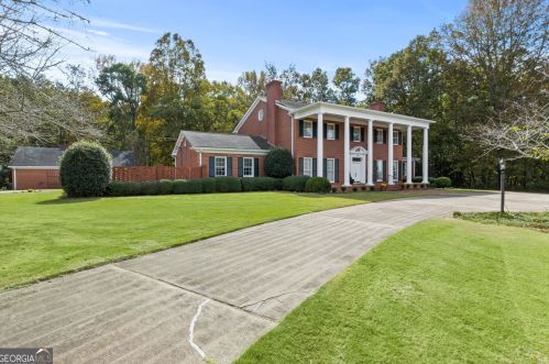 615 Pinecrest Dr, Manchester, GA 31816-1926