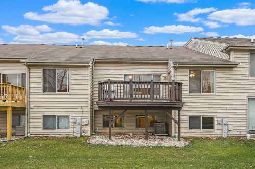 8218 Auburn Ln, Frankfort, IL 60423-1697