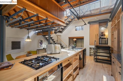 2512 9th St, Berkeley, CA 94710-2542