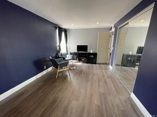 210 Alton Ave, Santa Ana CA 92707-4400 exterior