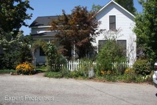 325 6th St, Applegate, OR 97530-9242
