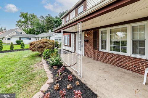 79 Sussex Dr, Willingboro, NJ 08046-1407