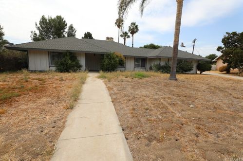 5600 Sycamore Ave, Rialto, CA 92377-3906