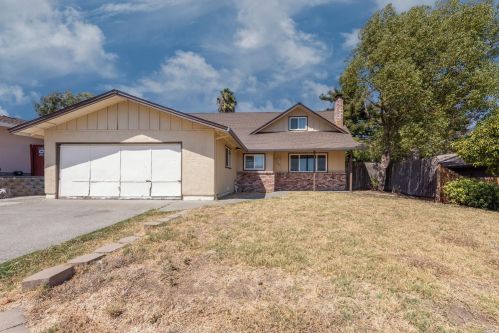 484 Manchester Way, Vacaville, CA 95687-5731
