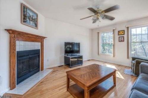 18 Fords Rd, Dover NJ  07869-2146 exterior