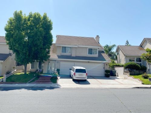 5888 Thornhill Dr, Riverside CA  92507-6467 exterior