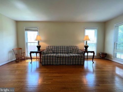 212 Farmgate Ln, Silver Spring MD 20905-5703 exterior