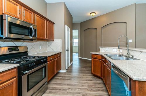 10416 Sixpence Ln, Fort Worth TX  76108-6959 exterior