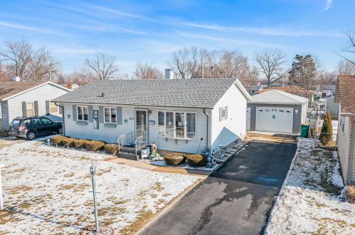 812 Brentwood Dr, Joliet, IL 60435-3204