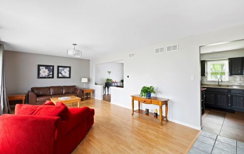 8025 Hillcrest Ln, Tinley Park, IL 60477-8248