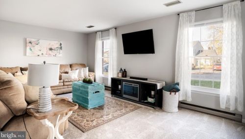 23 Berkeley Ct, Charles Town WV  25414-4221 exterior