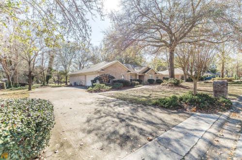 118 Falcon Crst, Warner Robins, GA 31088-7515