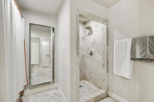 8708 Lake Country Dr, Fort Worth TX  76179-2802 exterior